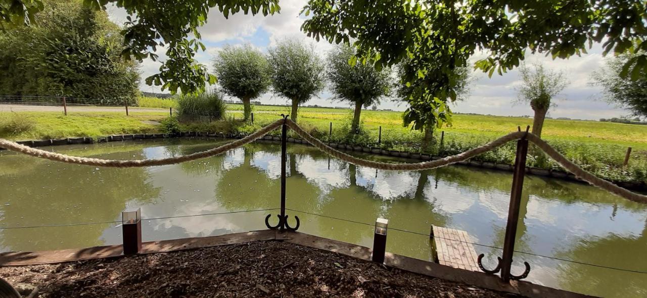 Bed & Breakfast De Kienstee Schoondijke Dış mekan fotoğraf
