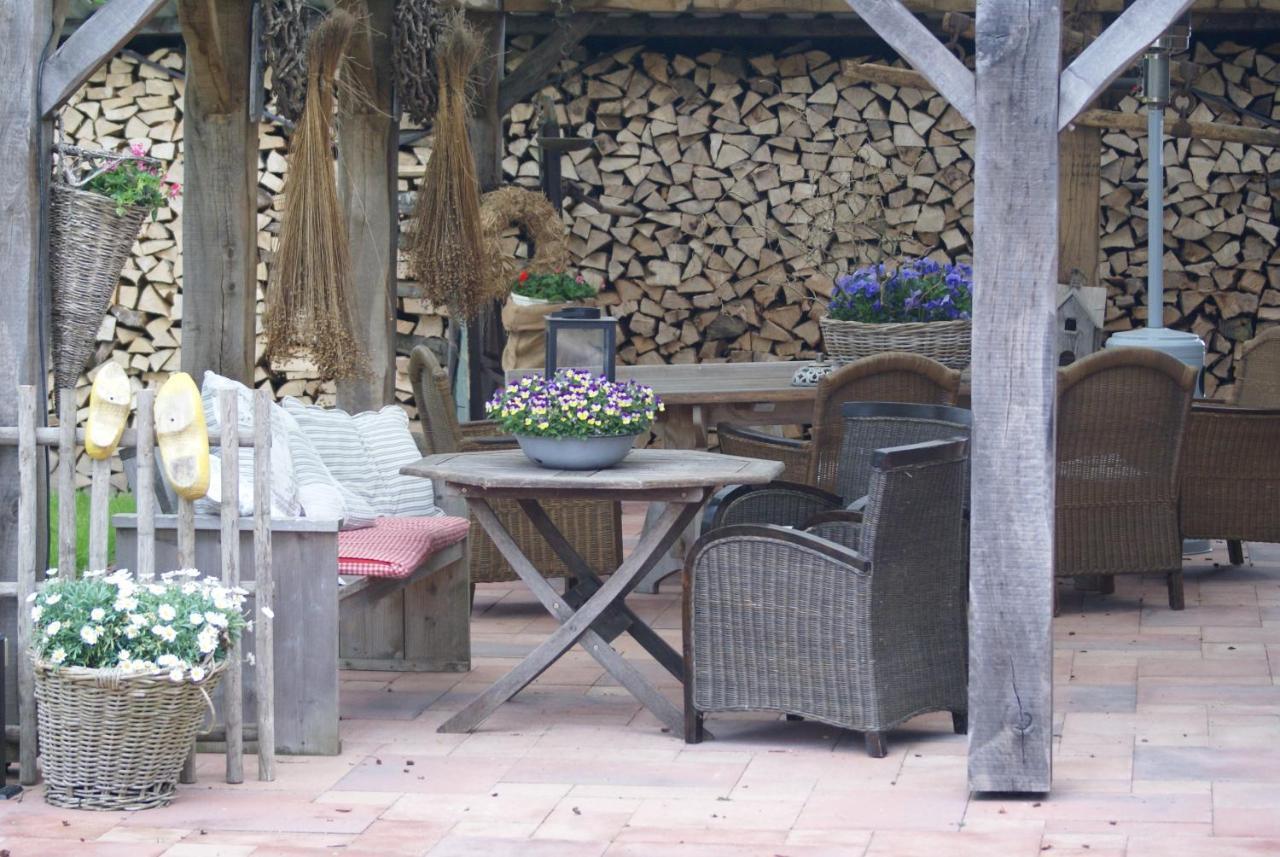 Bed & Breakfast De Kienstee Schoondijke Dış mekan fotoğraf